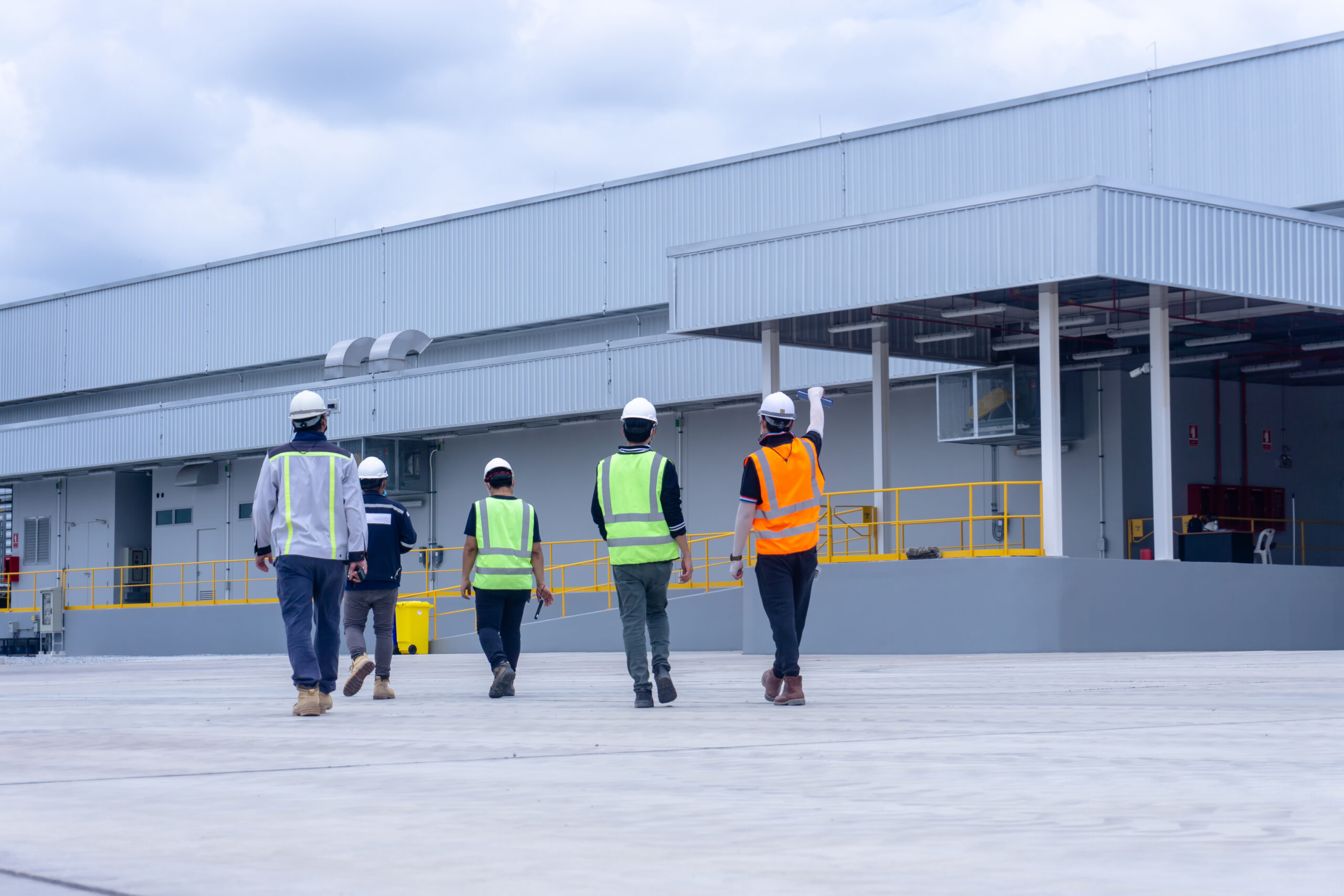 Team,Of,Civil,Engineer,Working,Inspection,In,Warehouse,Construction
